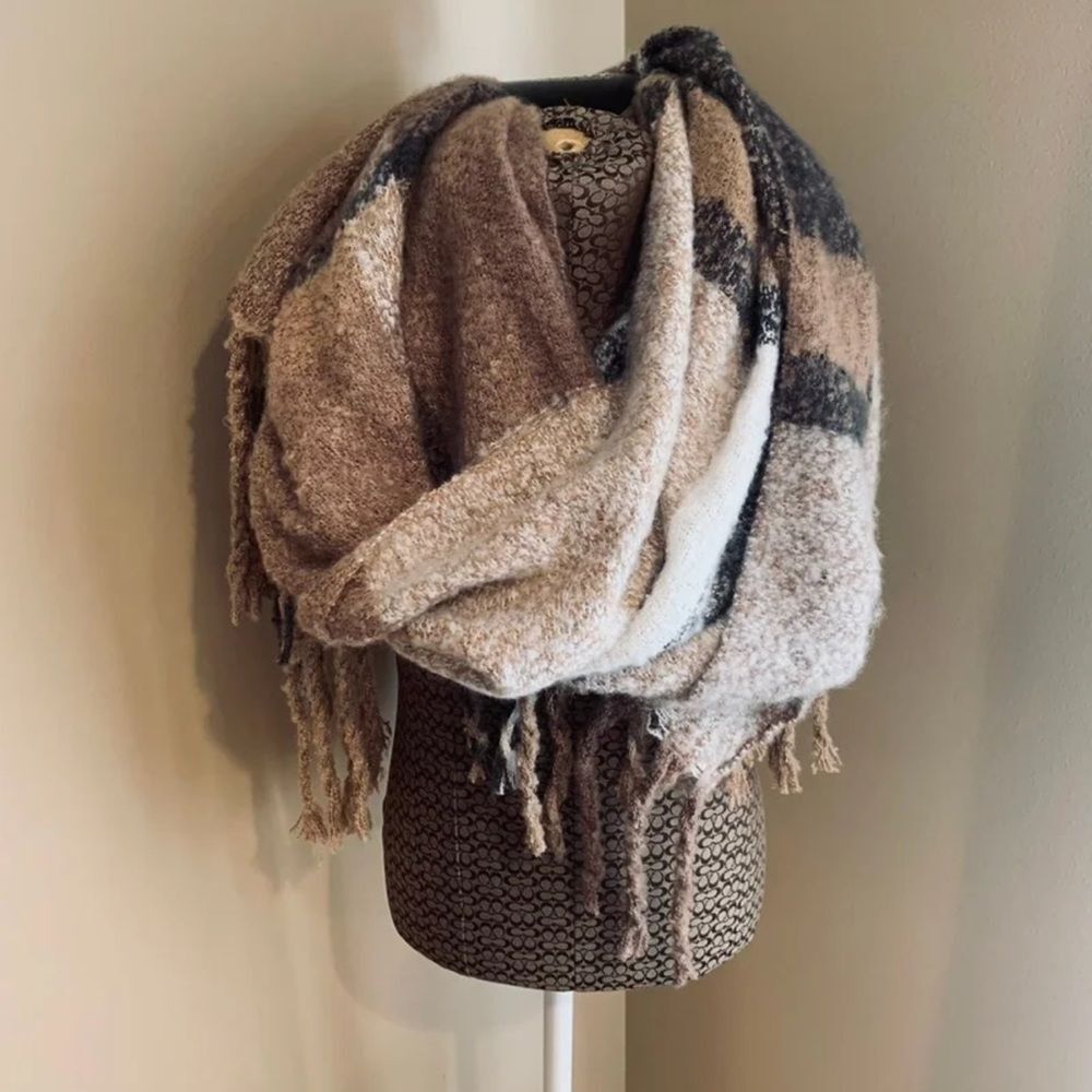 Mixit Scarf NWT